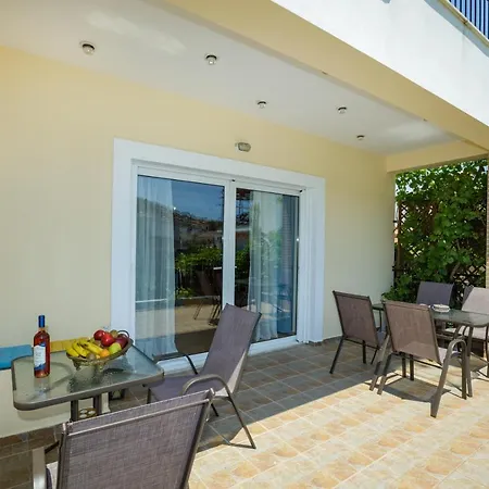 Gold N Blu Casa de Férias Petalídhion